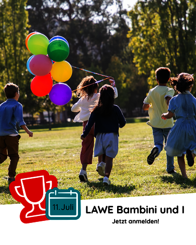 Kidner laufen. Sie halten Luftballons in der Hand