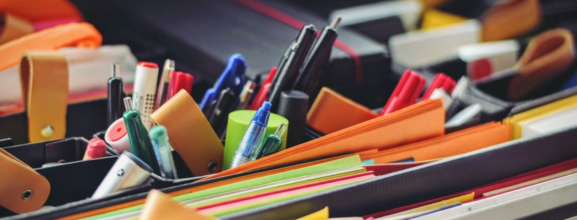 Ein geöffneter Moderationskoffer